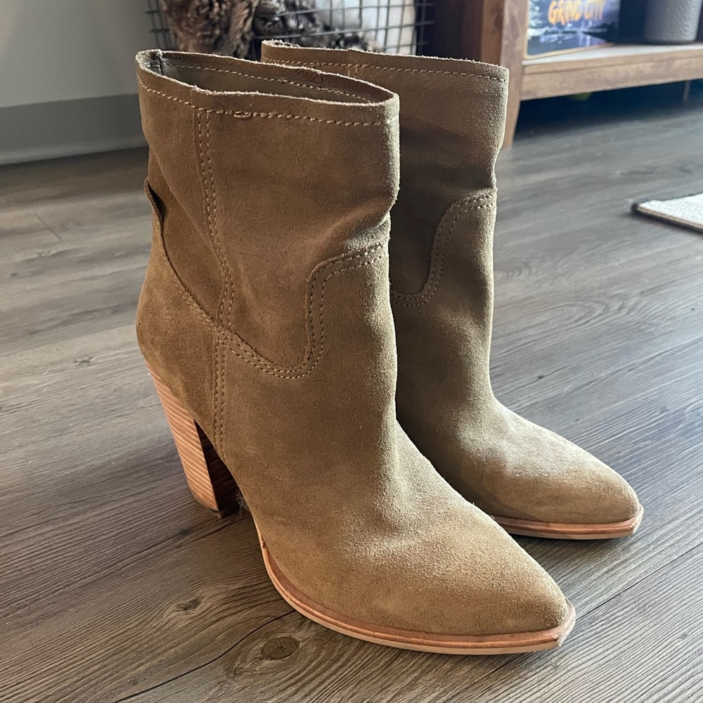 Dolce Vita Kelani Bootie in Olive Size 8.5